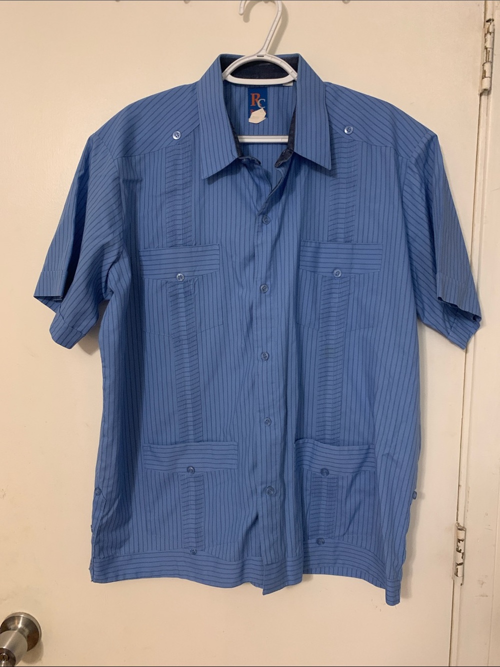 Classic Short-Sleeve Blue Casual Button-Down Shirt
